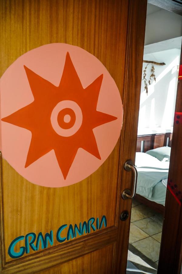 Tamaran House Hostel ลาสปัลมาส เด กรานคานาเรีย ภายนอก รูปภาพ